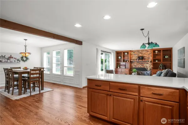 25241 234th AVE SE, Maple Valley, WA 98038