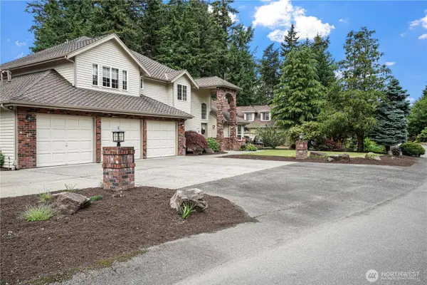 25241 234th AVE SE, Maple Valley, WA 98038