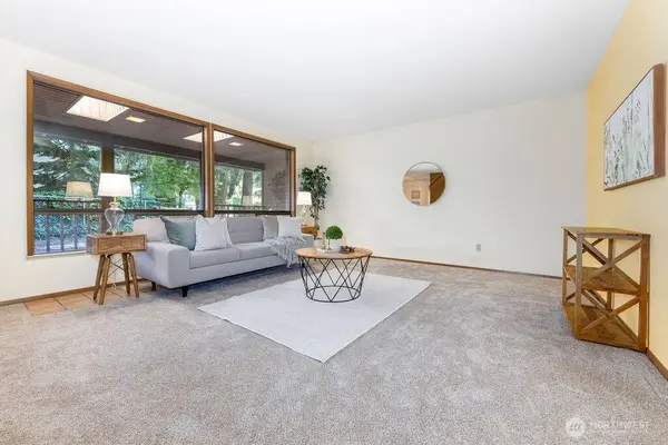 14825 SE 138th PL, Renton, WA 98059