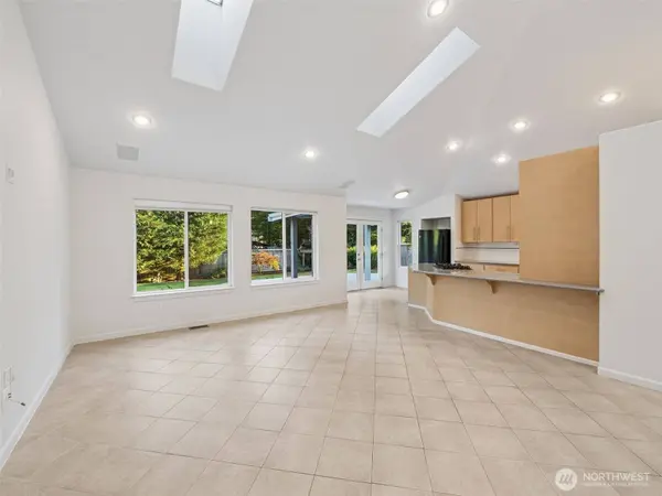 20517 SE 261st PL, Covington, WA 98042