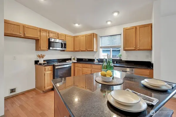 3919 48th AVE NE, Tacoma, WA 98422