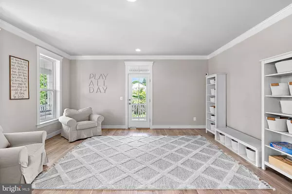 18210 PRESIDIO PL, Round Hill, VA 20141