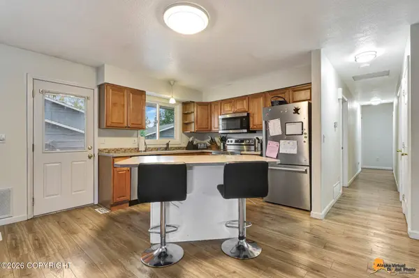 8430 Greenhill WAY, Anchorage, AK 99502