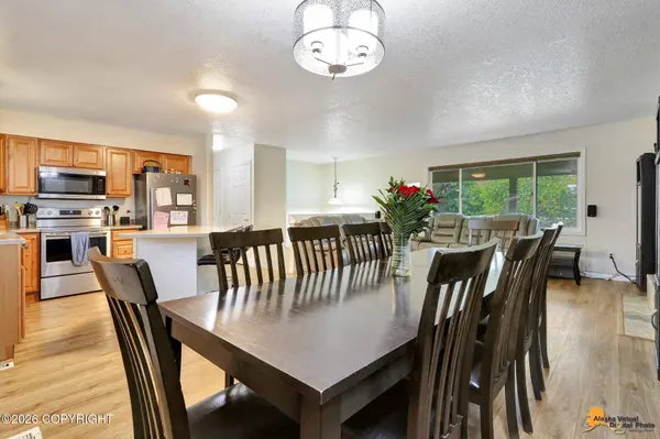 8430 Greenhill WAY, Anchorage, AK 99502