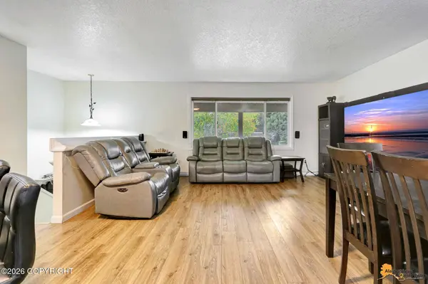 8430 Greenhill WAY, Anchorage, AK 99502