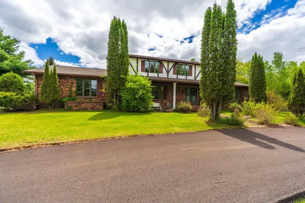 2180 BLUEJAY LANE, Kronenwetter, WI 54455