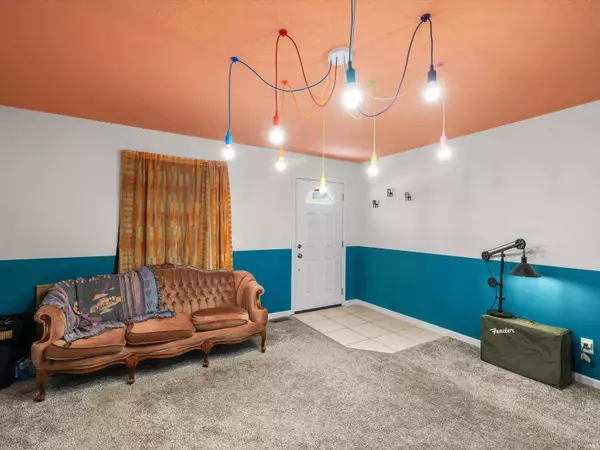 27 S Church Street, Chrisney, IN 47611