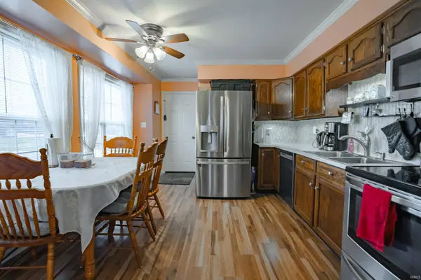 6644 Yorktown Court, Newburgh, IN 47630