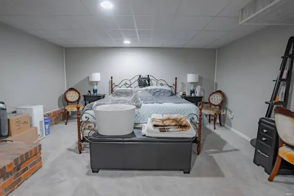 6644 Yorktown Court, Newburgh, IN 47630