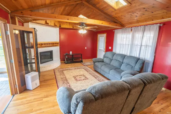 6401 High School Road, Poseyville, IN 47633