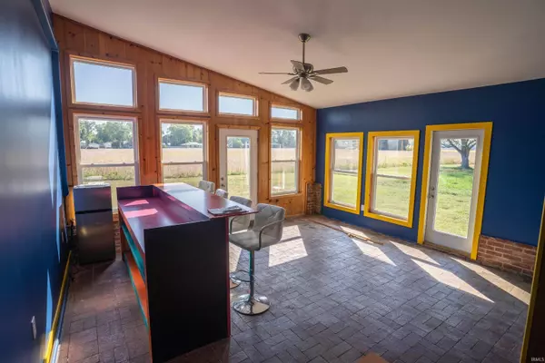 6401 High School Road, Poseyville, IN 47633