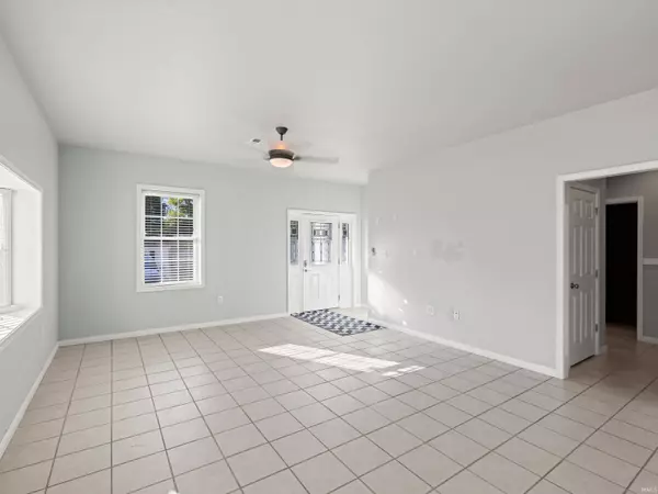 519 Monroe Street, Newburgh, IN 47630-1221