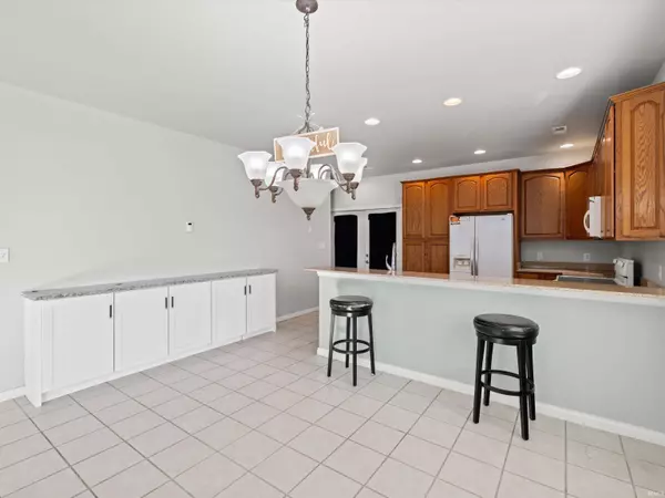 519 Monroe Street, Newburgh, IN 47630-1221