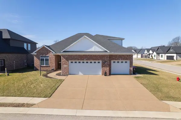 511 Westbriar Circle, Newburgh, IN 47630-2450