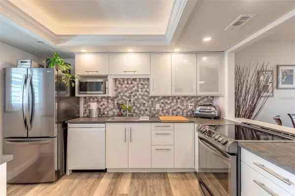 325 N CAUSEWAY #B305, New Smyrna Beach, FL 32169