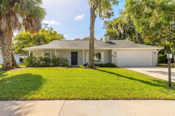 490 WOODSTOCK DR