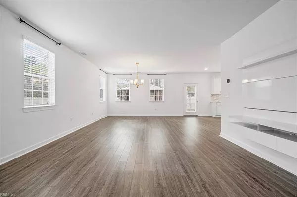 1900 Brock CT, Chesapeake, VA 23322