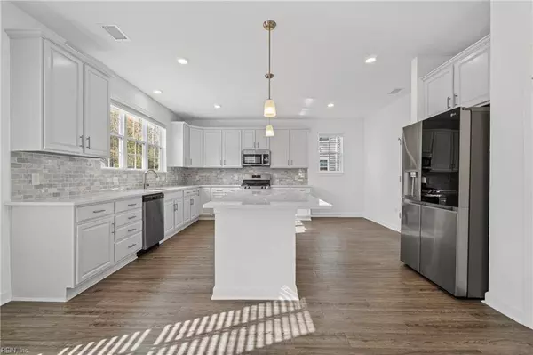 1900 Brock CT, Chesapeake, VA 23322