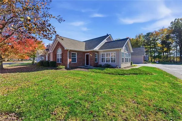 210 Tabb Smith TRL, Yorktown, VA 23693