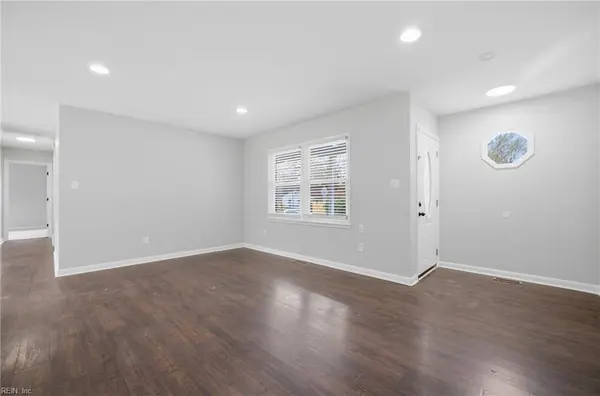 120 Gwynn CIR, Newport News, VA 23602