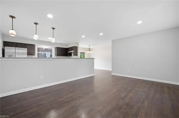 120 Gwynn CIR, Newport News, VA 23602