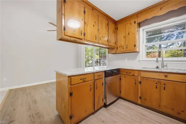 858 Catalina DR, Newport News, VA 23608