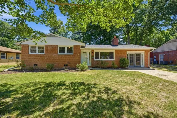 858 Catalina DR, Newport News, VA 23608