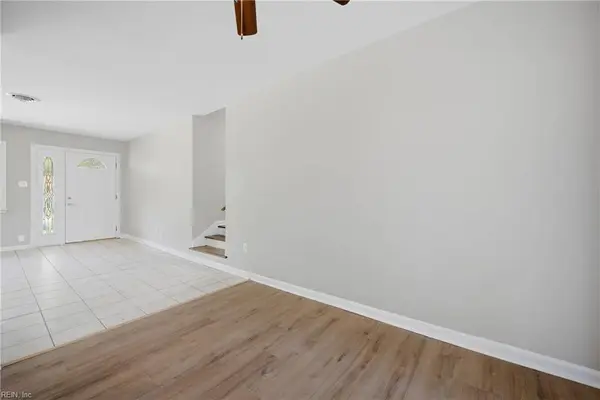 858 Catalina DR, Newport News, VA 23608