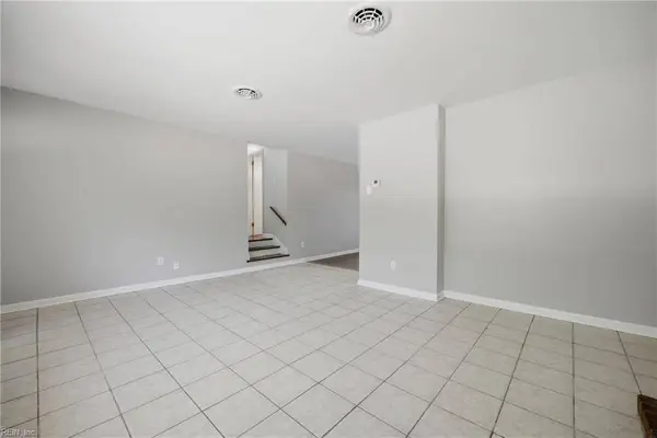 858 Catalina DR, Newport News, VA 23608