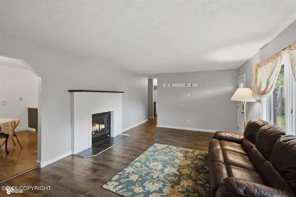 4895 E Rhubarb CIR, Wasilla, AK 99654