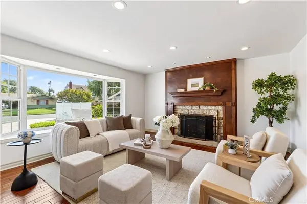527 N Lincoln AVE, Fullerton, CA 92831