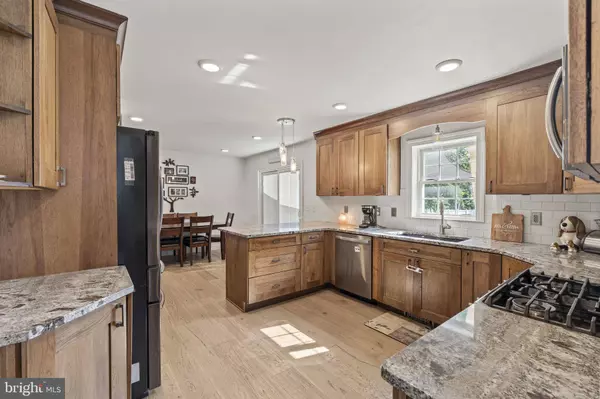 2814 OLDMANS CREEK RD, Swedesboro, NJ 08085