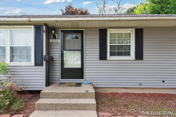 4542 Pinehurst SW Avenue, Grand Rapids, MI 49548