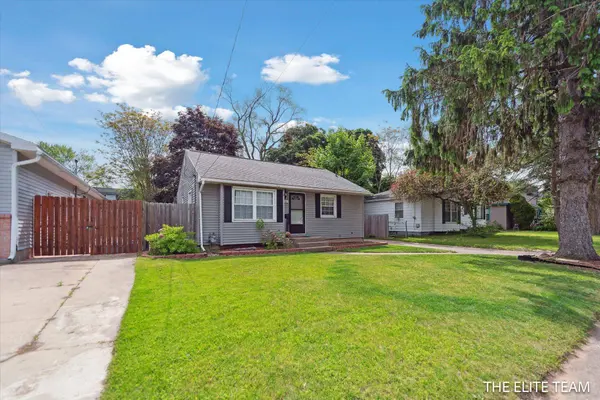 4542 Pinehurst SW Avenue, Grand Rapids, MI 49548