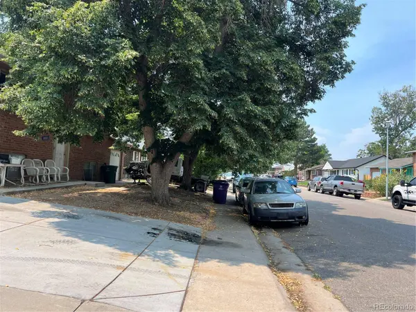 5526 Carson ST, Denver, CO 80239