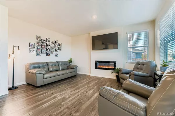 4410 Garnet WAY, Longmont, CO 80504