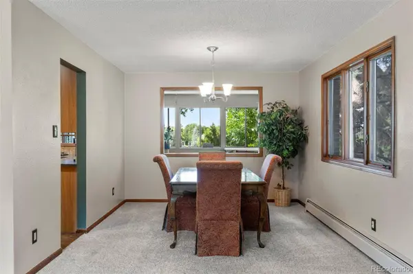 8571 W 71st CIR, Arvada, CO 80004