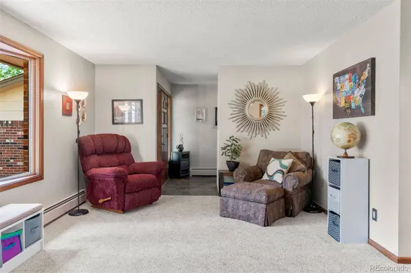 8571 W 71st CIR, Arvada, CO 80004