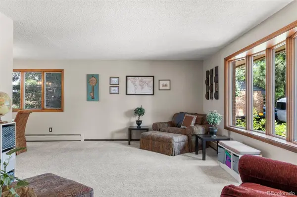 8571 W 71st CIR, Arvada, CO 80004