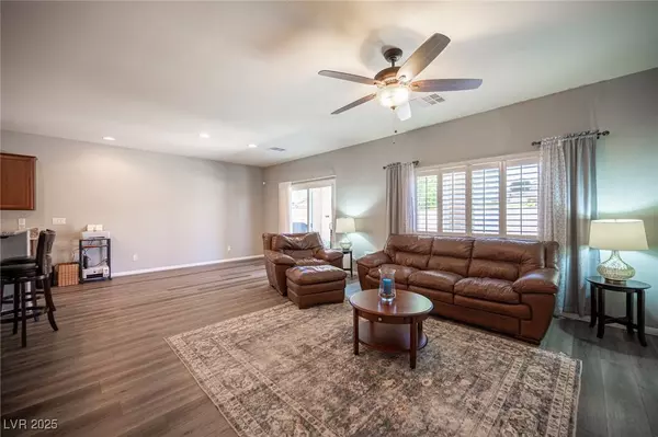 7252 Blowing Breeze AVE, Las Vegas, NV 89179