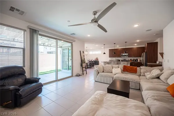 524 Grand Cascade PL, North Las Vegas, NV 89084