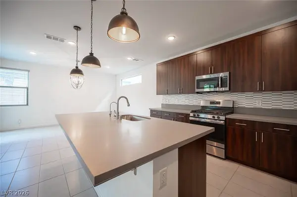 524 Grand Cascade PL, North Las Vegas, NV 89084