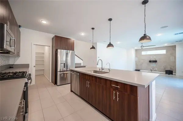 524 Grand Cascade PL, North Las Vegas, NV 89084
