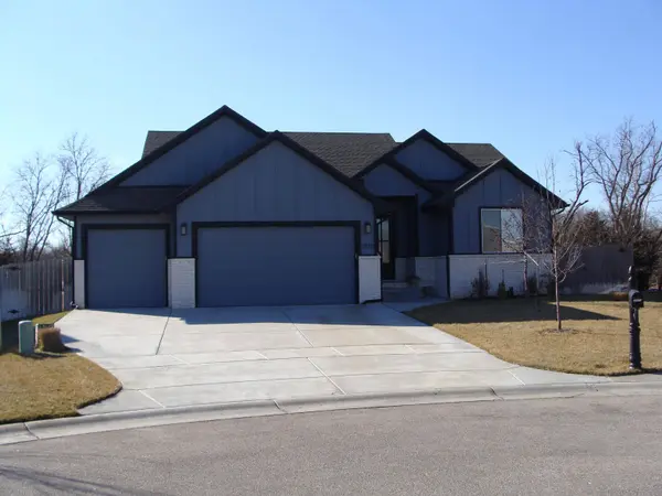 1815 S Teakwood Ct, Wichita, KS 67230-7678