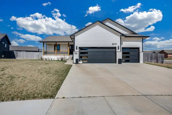 2610 E New Spring Ct, Derby, KS 67037