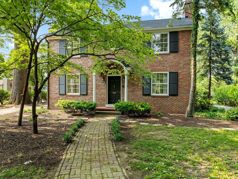 Aerial view of Beaver Dam KY neighborhood with tree-lined streets and family homes – 2025 real estate guide.