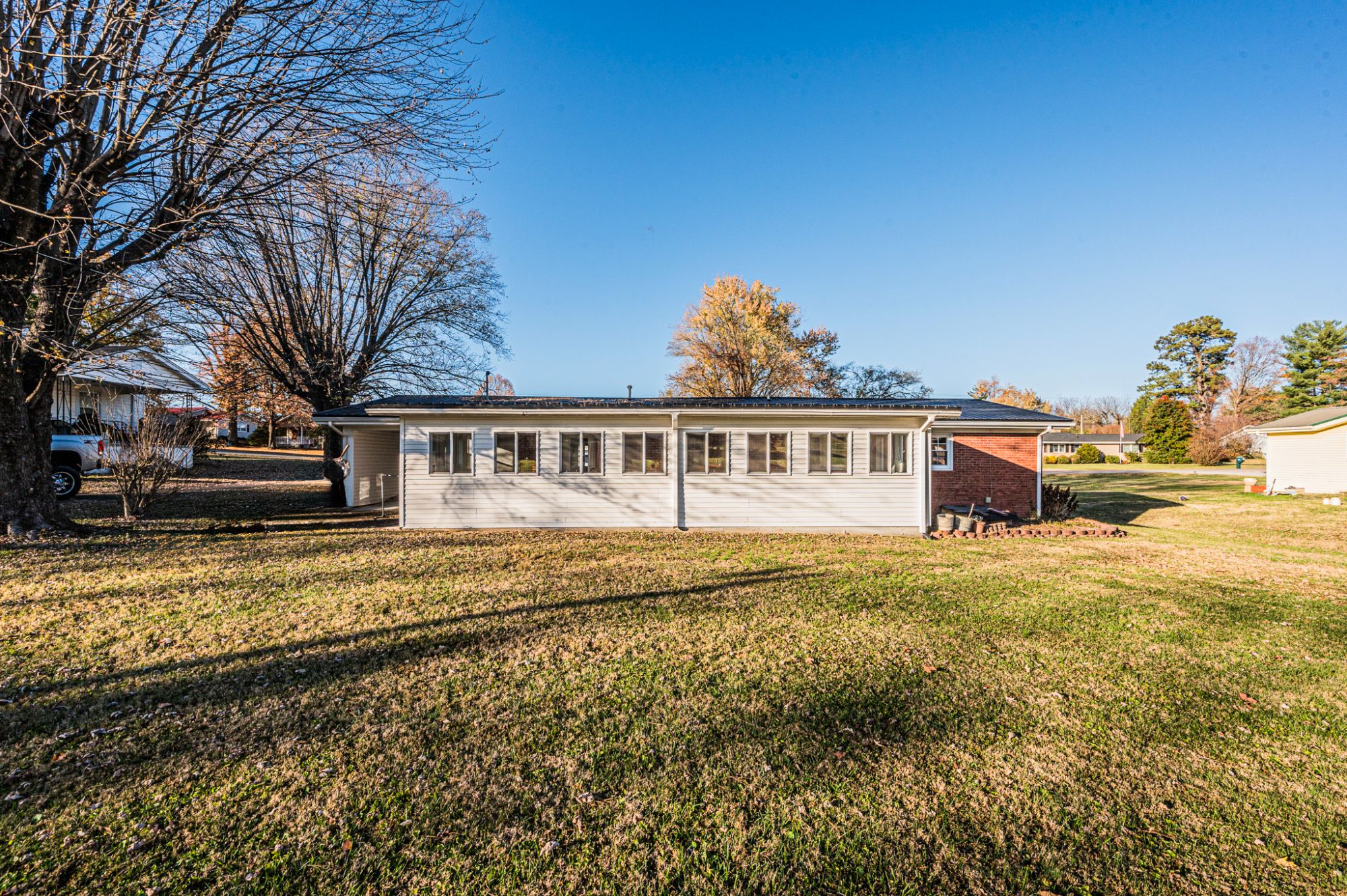 Lewisport KY homes for sale with neighborhood view and riverfront lifestyle