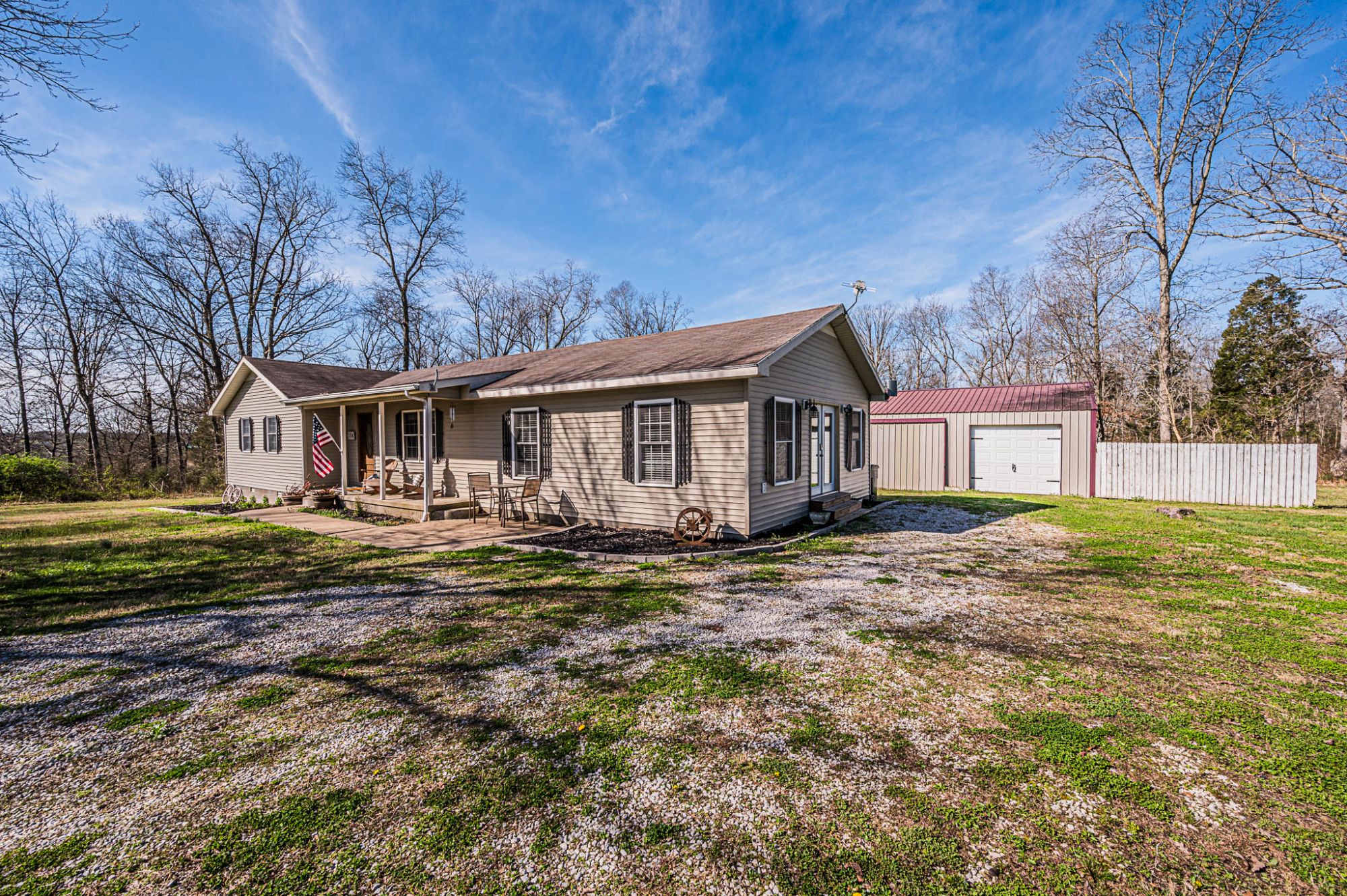 Residential streetscape in Owensboro KY with single-family homes and sidewalks showing how to buy a home in Owensboro KY with low down payment