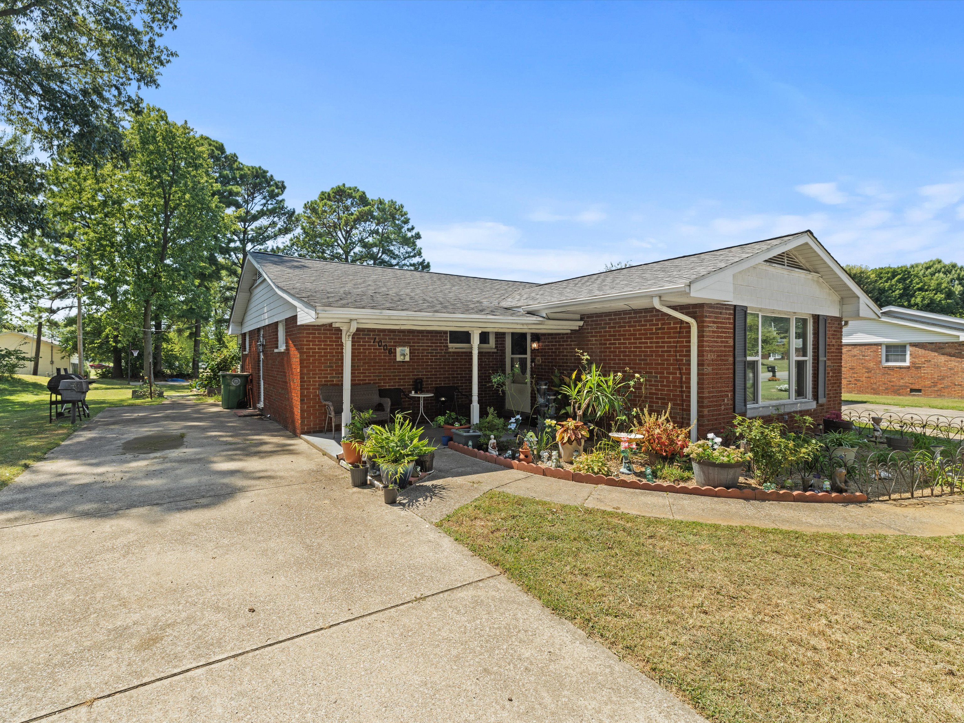 Single-family homes in Utica KY near Owensboro representing a Utica KY housing market update