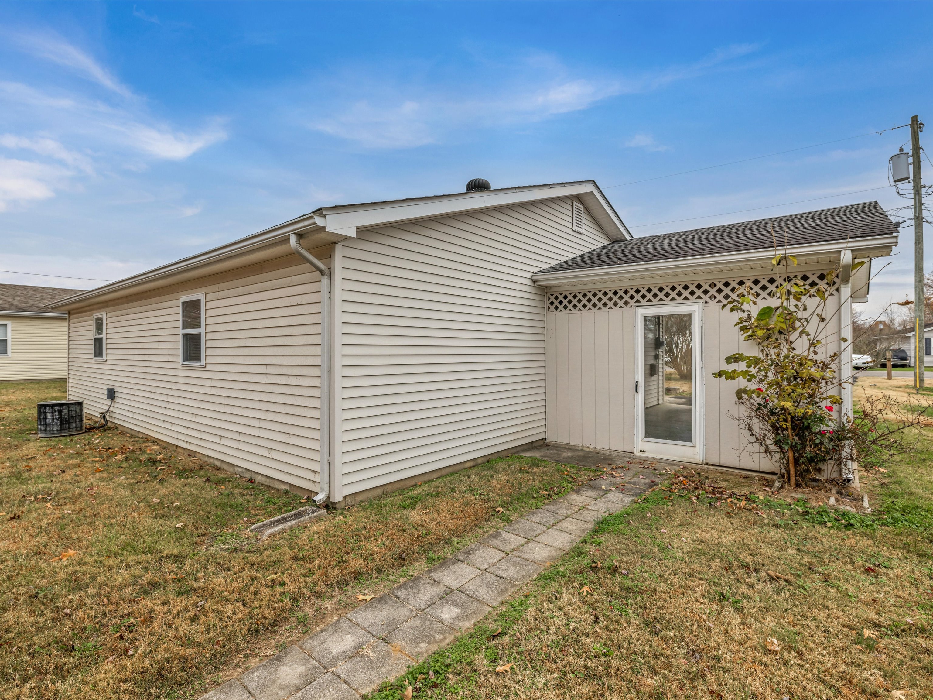 Single-family homes in Owensboro KY representing Owensboro KY real estate buyer and seller tips